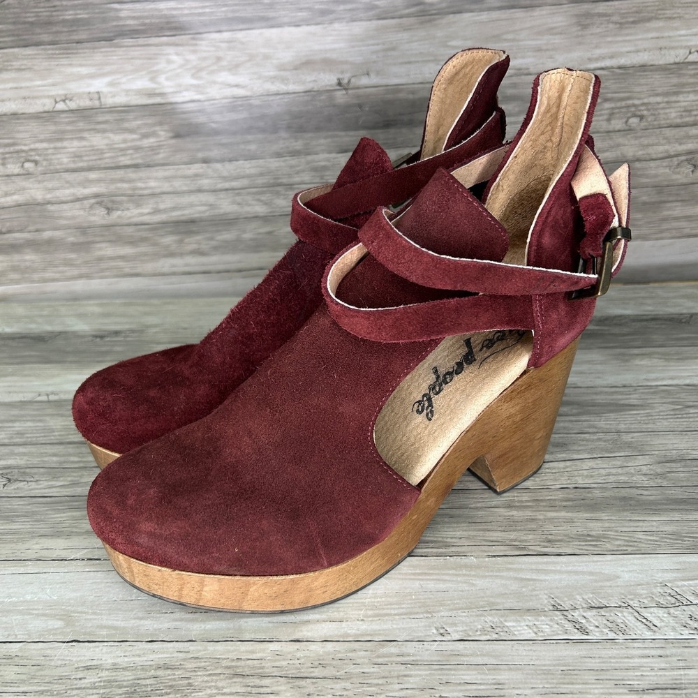 Free People Cedar Clog In Burgundy Suede Women Size 38 US 8 Wooden